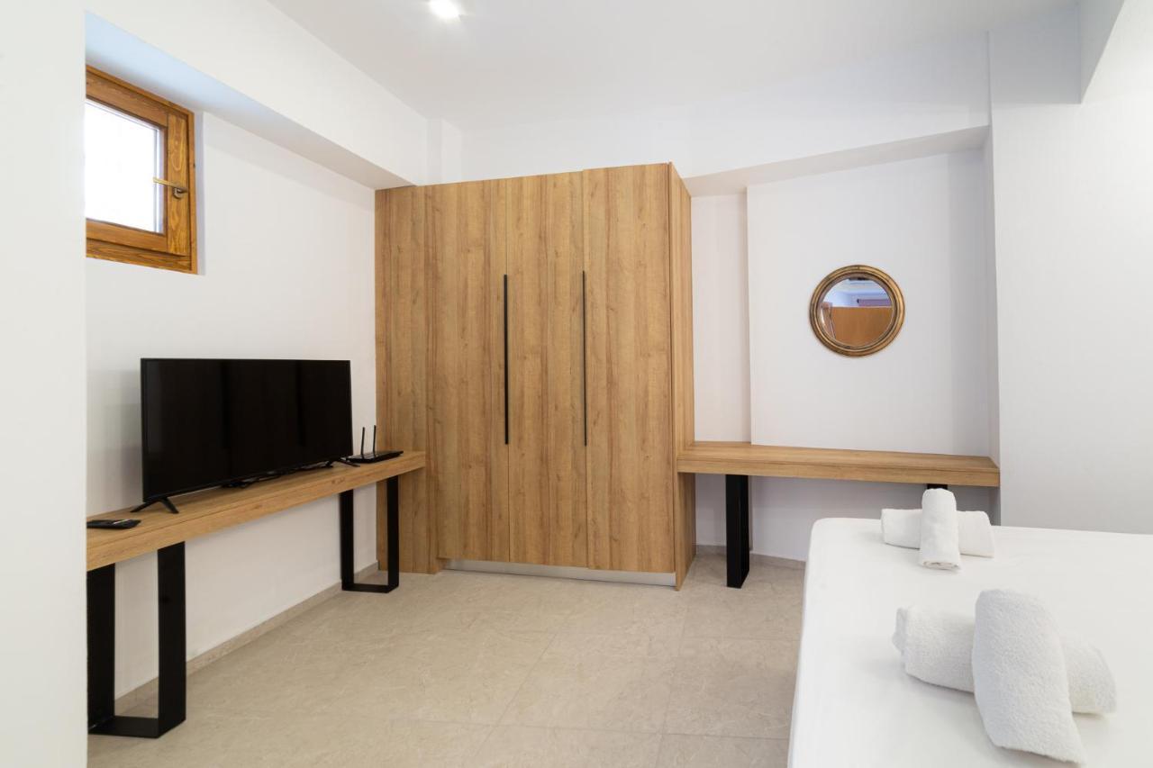 Quince City Center Heraklion  Bagian luar foto